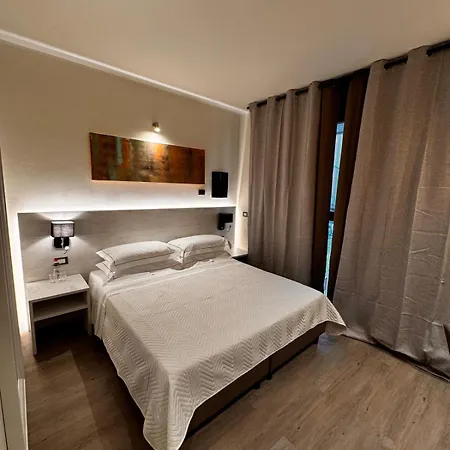 Confidence 3* Πάρμα