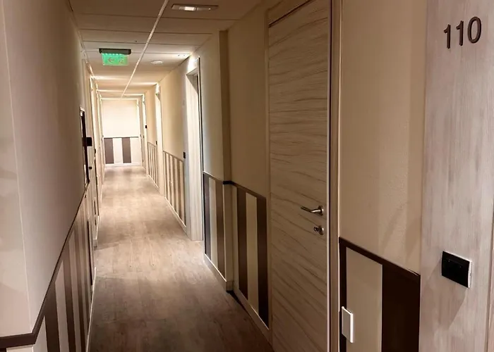 Hotel Confidence 3*